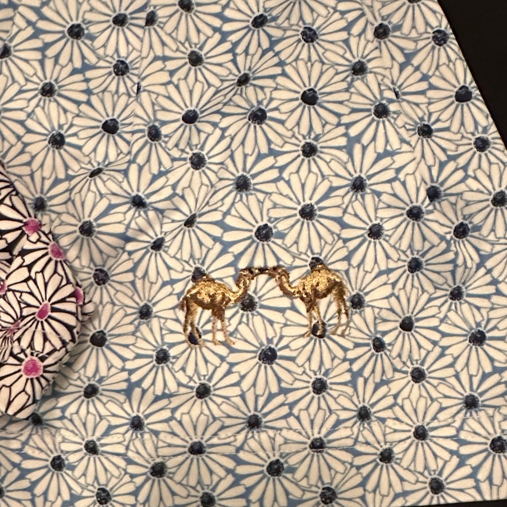 Men's XL Footjoy 6-shirt Bundle - various patterns and course logos on sleeve - Picture 8 of 11